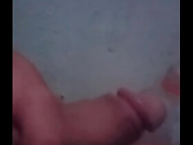 Abrindo a garrafa com meu palzao